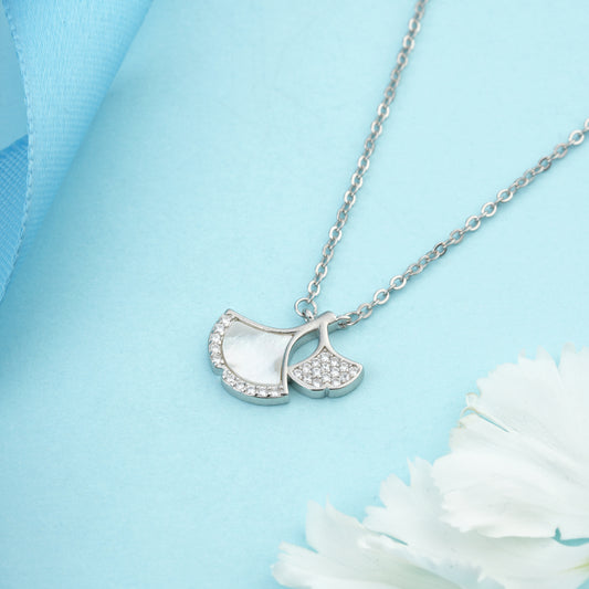 The Elegance Enticer Necklace