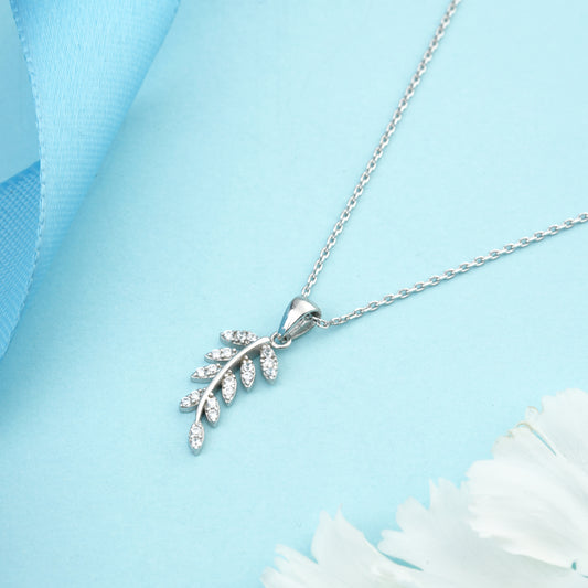 Silver Leafy Elegance Pendant Necklace